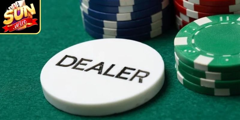 Dealer Button Là Gì - Dấu Mốc Điều Phối Bàn Cược Poker 2 Dealer Button dùng để thiết lập trật tự ván